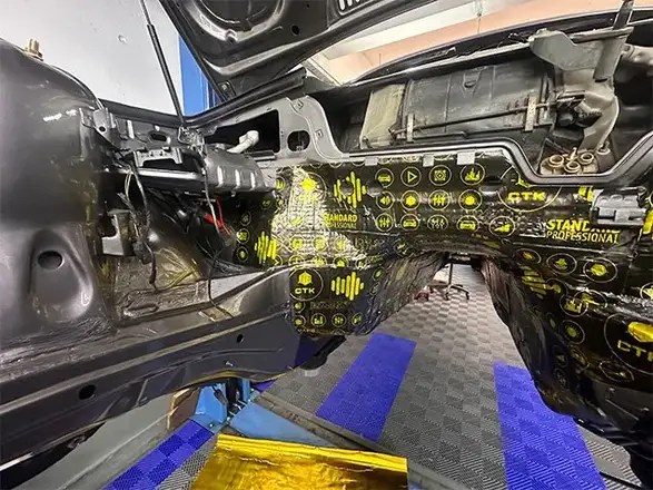 BMW M3 E36 en proceso en el taller de ADM TEAM — foto 12