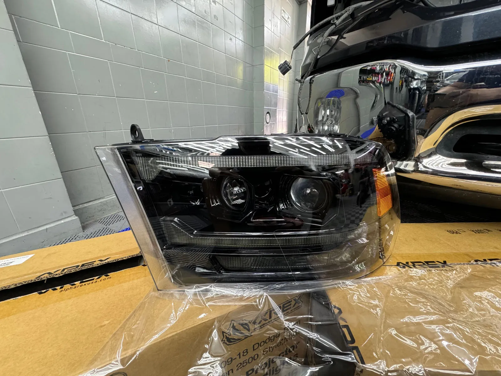 Óptica nueva de la RAM recién desembalada, antes del montaje — ADM TEAM