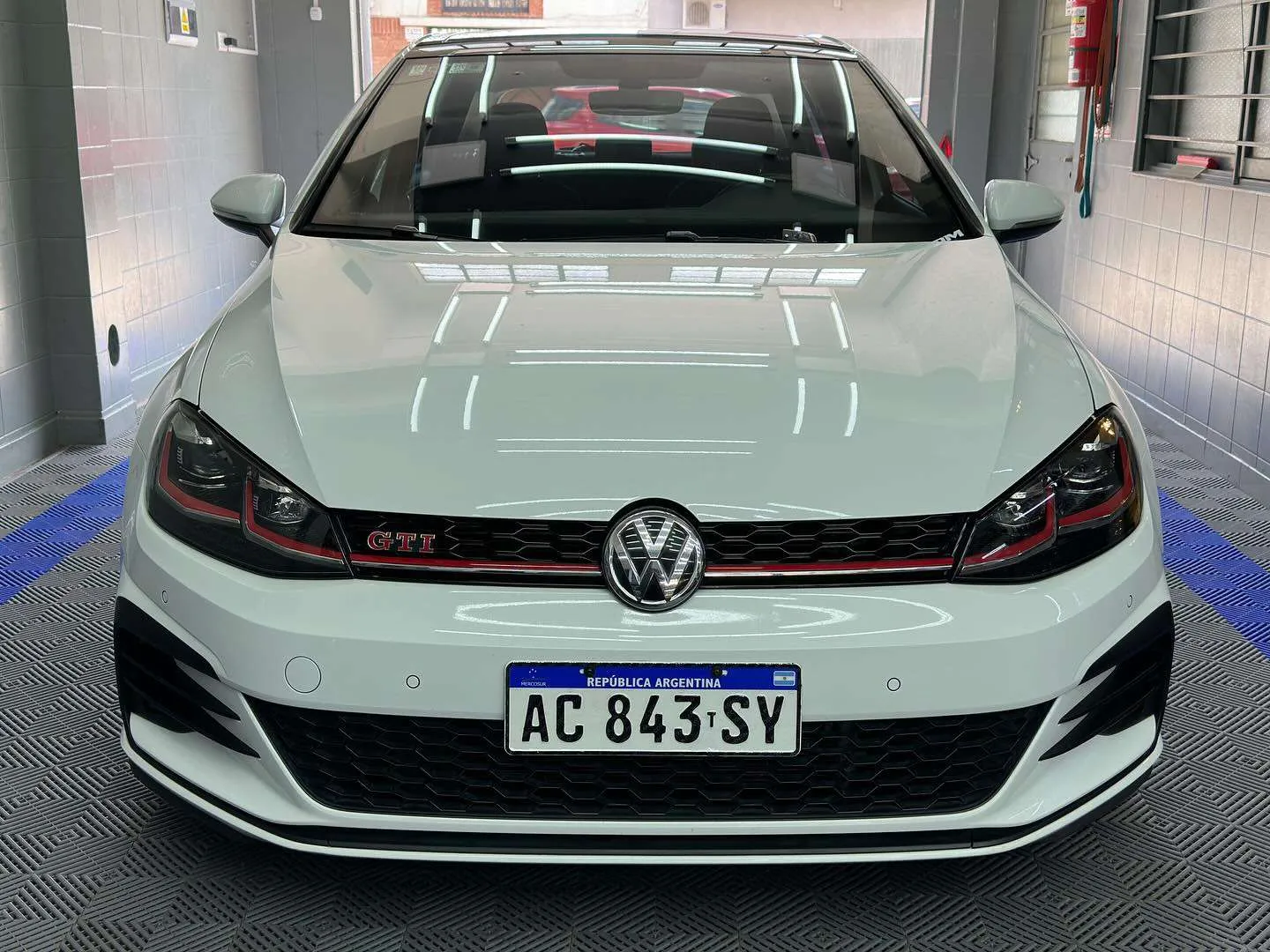 Volkswagen Golf en el taller ADM TEAM